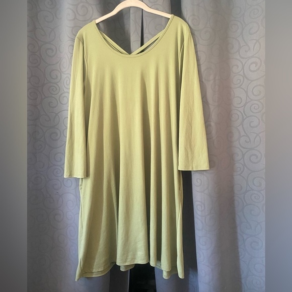 Honeyme Dress green dress , New With Tags!buttery soft with pockets size large - Picture 1 of 7